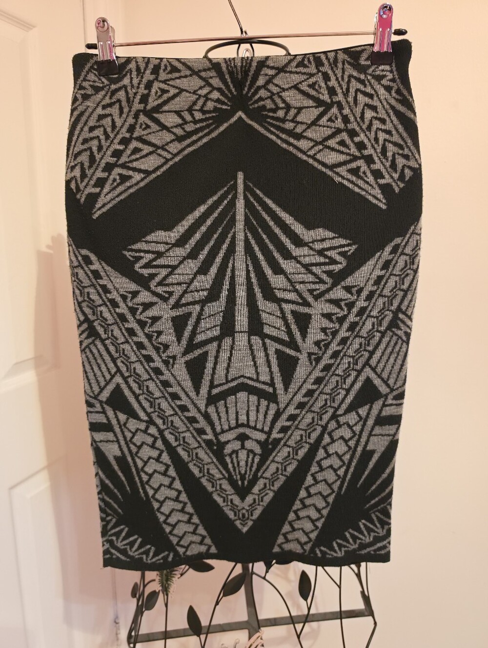 Geometric Knit‎ Pencil Pull On Skirt